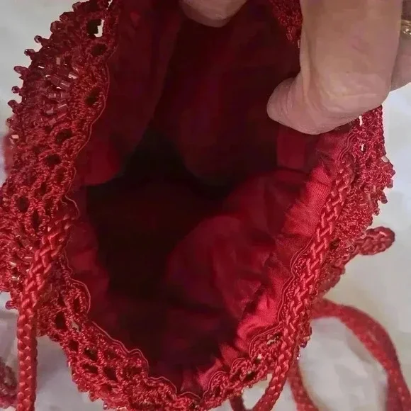 Crotchet beaded drawstring bag - Picture 6 of 8